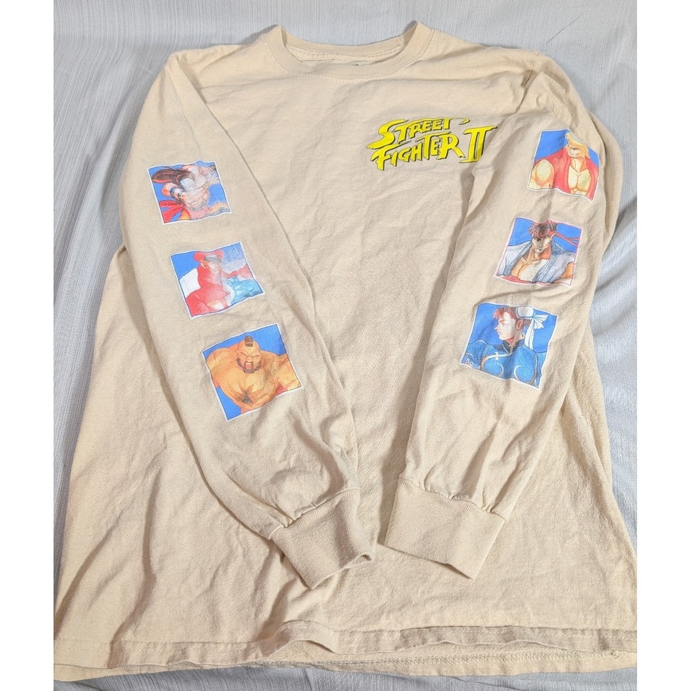 Street Fighter 2 Long Sleeve Beige Graphic T-Shirt Size‎ Small